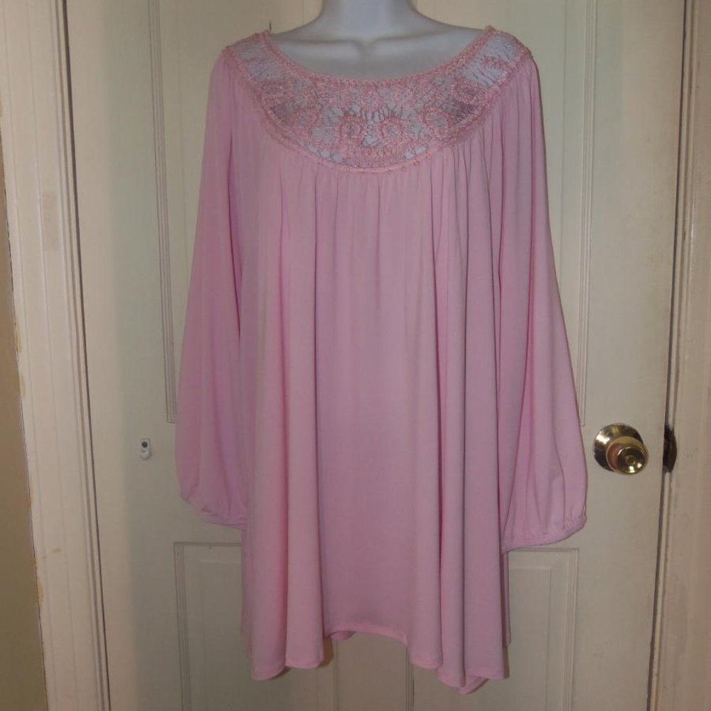 Avenue Light Pink Lace Top Tunic  NWT